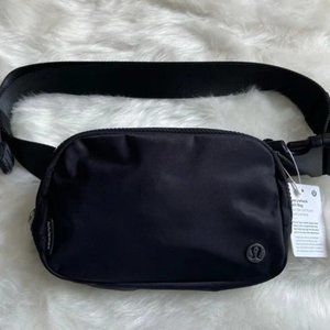Lululemon Everywhere Belt Bag 1L New Black Crossbody bag